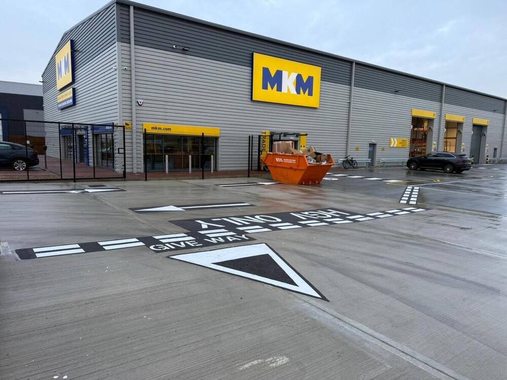 Thermoplastic road markings by C&R