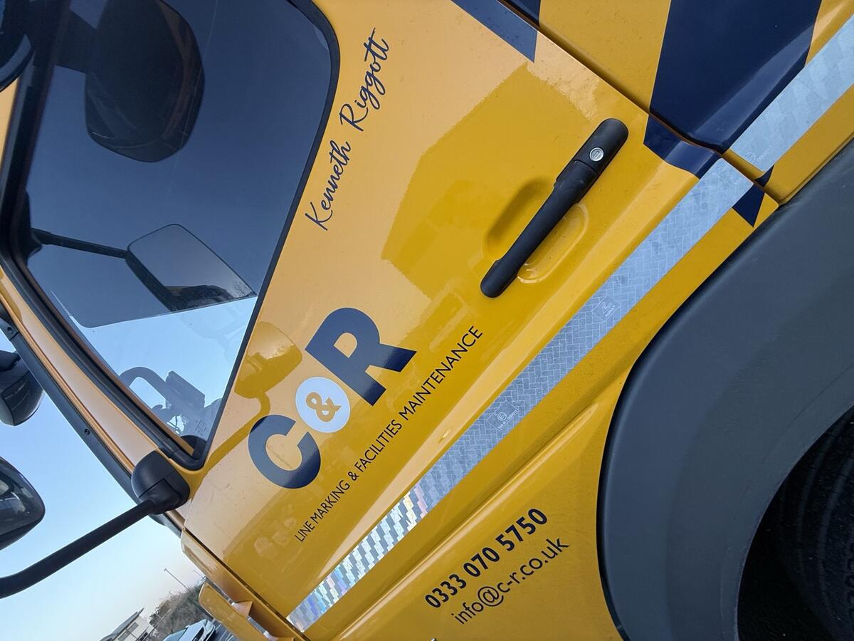🚚 A Special Tribute on the Road: Honouring Kenneth Riggott 💙💛