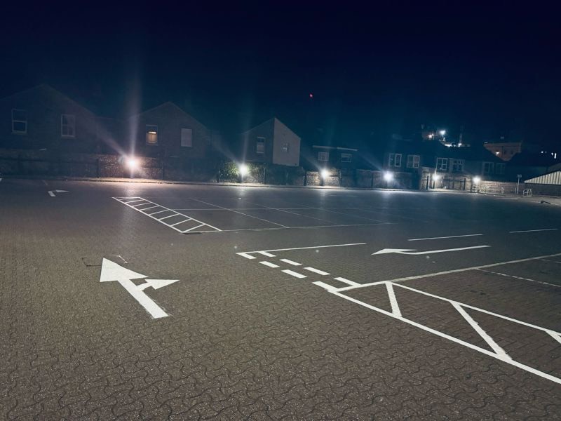 Fresh thermoplastic crossing markings